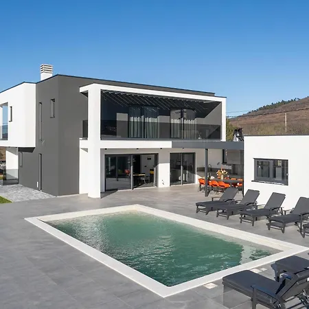Aria A Peaceful Retreat With A Playground Ferienhaus *